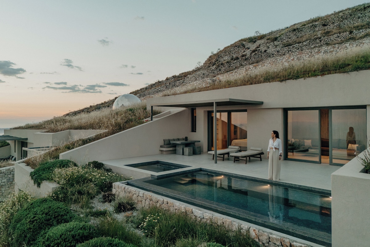 Panoramic Villa with Private Pool, Heated Plunge Pool and Sea View | 1 bedroom, premium bedding, pillowtop beds, minibar (free items)
