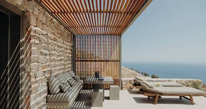 Santorini Sky, Luxury Resort
