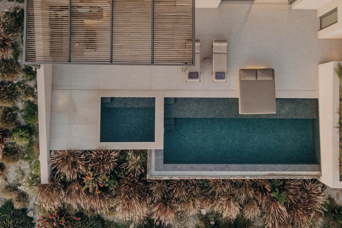Master Villa with Private Pool, Heated Plunge Pool and Sea View | Terrace/patio