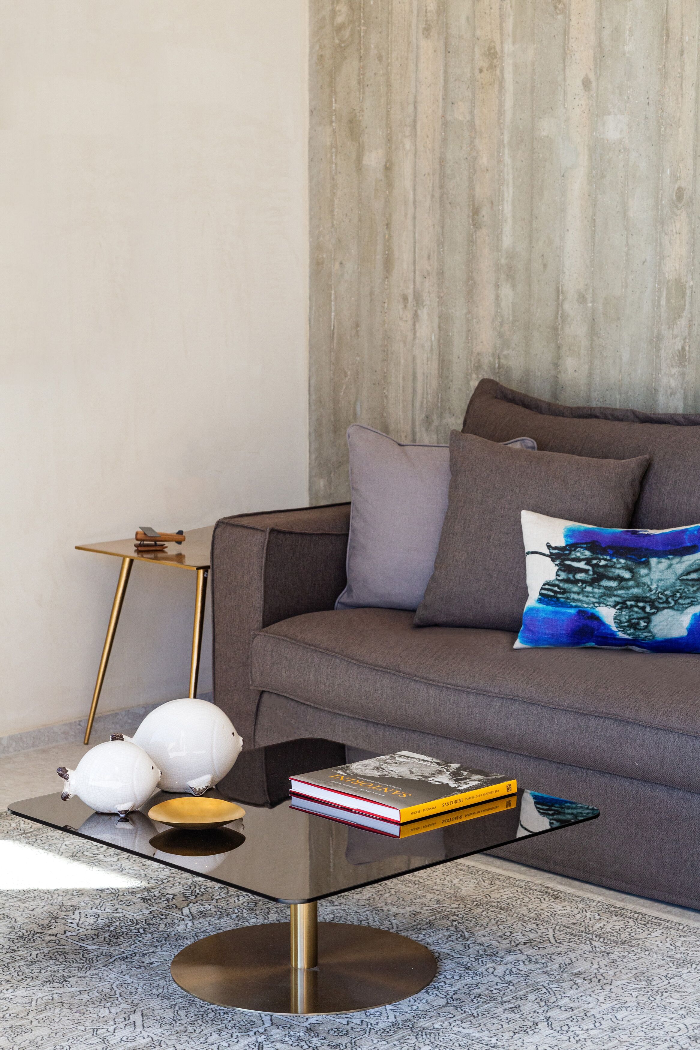 40-inch led tv with satellite channels, tv, netflix