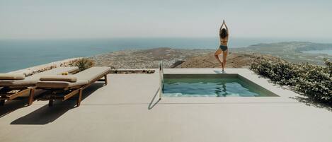 Junior Residence with Private Heated Plunge Pool and Sea View | Terrace/patio