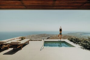 Junior Residence with Private Heated Plunge Pool and Sea View | Terrasse/Patio