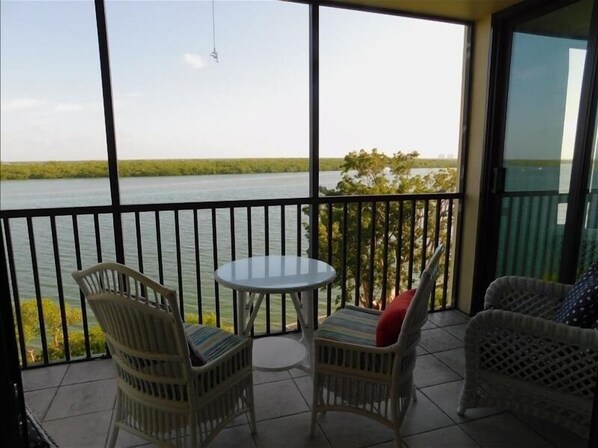 Imagen sin descripción, 1 de 24, botón