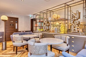 Bar (on property) - Hub By Premier Inn London Shoreditch (London)