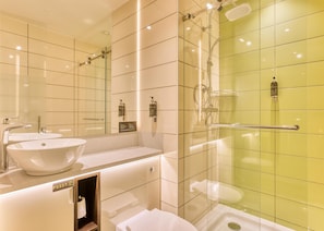 Standard Double Room | Bathroom