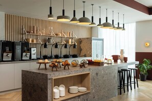 Desayuno continental incluido todos los días