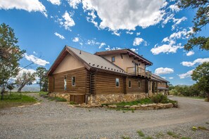 Exterior - Stunning Mountain Home with Spectacular Views - Access to Trails STR2025-060 (Ridgway)