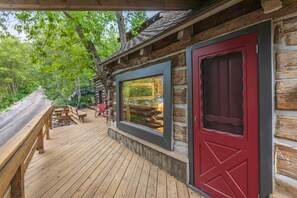 Terrace/patio - Historic Cabin-Near Downtown-Pet Friendly-Front Porch with Amazing Views! (Ouray)