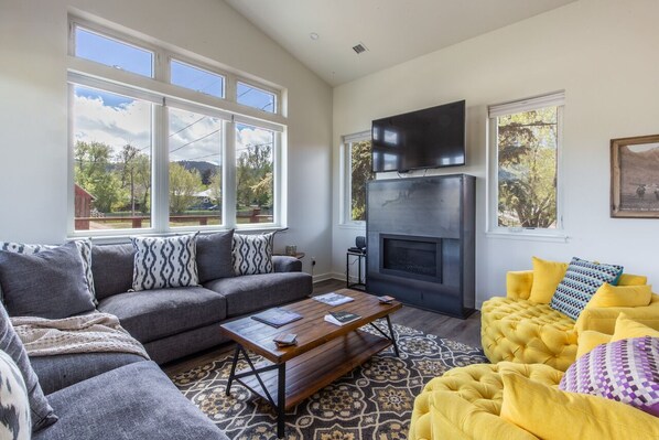 Flat-screen TV, fireplace