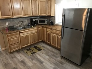 Fridge, oven, coffee/tea maker, toaster - Saint Helen Cabin (Richfield Township)