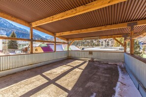 Property grounds - Historic Suite - Downtown Ouray - On Main Street  - Air Conditioning! (Ouray)