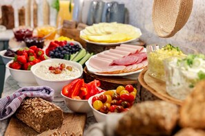 Daily buffet breakfast for a fee