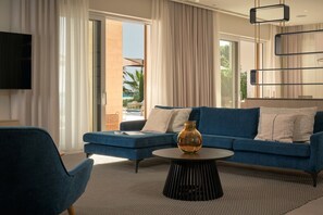 TV, fireplace, stereo