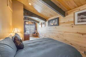 2 bedrooms, free WiFi, bed sheets - Renovated Historic Suite - Air Conditioning - Heart of Downtown Ouray (Ouray)