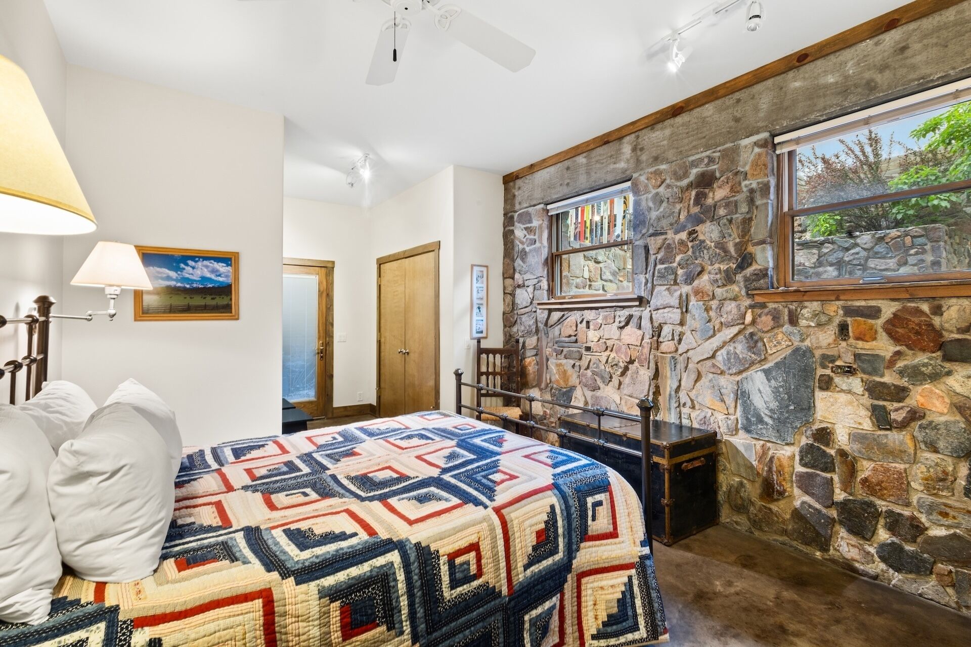 3 bedrooms, free WiFi, bed sheets