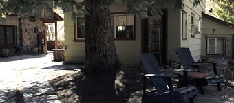 Walk to Downtown Ouray | Cozy Cottage | BBQ Grill