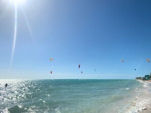 Beach nearby, sun-loungers, beach towels
