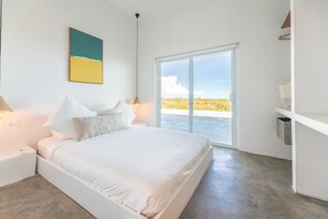 3 bedrooms, desk, travel cot, free WiFi