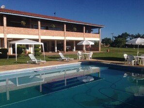 Outdoor pool - BEAUTIFUL COUNTRY HOUSE (Porto Feliz)