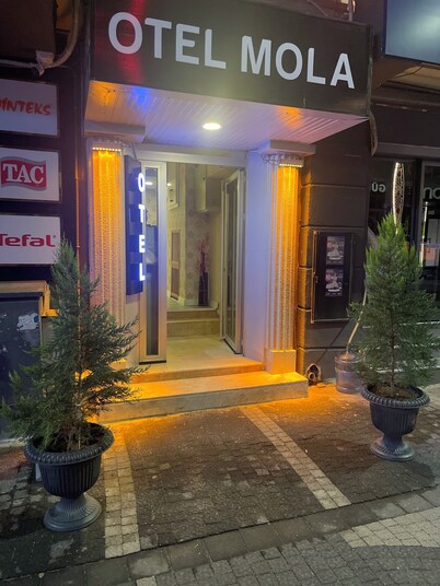 Mola Otel