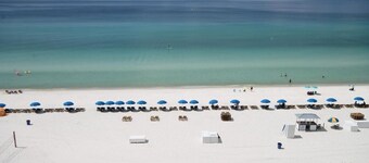 Regency 3BR/2BA Sleeps 12 Oceanfront Early Booking Discounts 2 Beach Chairs