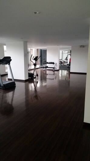 Fitness facility - Luxury 3BR Apartment in Quito La Carolina 700Mbps Sleeps 8 (Quito)