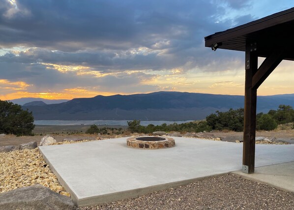 Terrace/patio - Cozy Cabin with wrap around porch (Antimony)