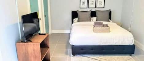 1 bedroom, iron/ironing board, WiFi, bed sheets