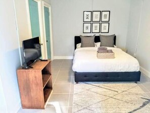 1 bedroom, iron/ironing board, WiFi, bed sheets