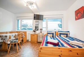 Standard Studio | Hypo-allergenic bedding, individually decorated, individually furnished - Motel Home (Berlin)