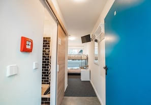 Standard-Zweibettzimmer | Allergikerbettwaren, individuell dekoriert, individuell eingerichtet