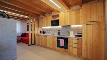 Fridge, microwave, oven, dishwasher