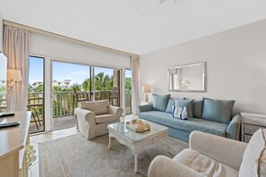 Télévision, livres, vidéothèque