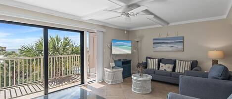 Télévision, livres, vidéothèque