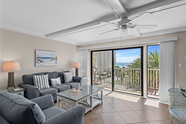 Télévision, livres, vidéothèque