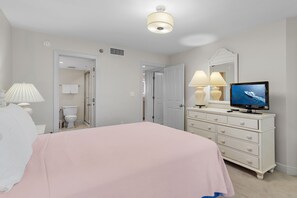 2 bedrooms, iron/ironing board, internet, bed sheets