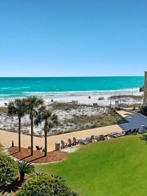 Beach nearby - Beach-side, beautiful low-rise with uncrowded beach! (Destin)