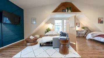 Työpöytä, silitysrauta/-lauta, vauvan matkasänky, ilmainen Wi-Fi