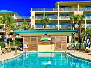 A heated pool - Ultimate beachside retreat! (Destin)