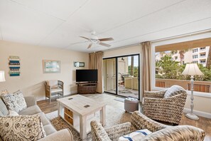 TV, video library - Beach-side, beautiful low-rise with uncrowded beach! (Destin)