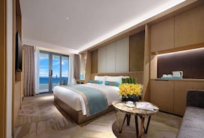 Room, 1 King Bed, Smoking, Sea View - Wyndham Grand Plaza Royale Shuangyue Bay (Huizhou)