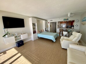 1 habitación, tabla de planchar con plancha, wifi y ropa de cama