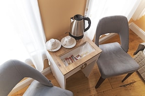 Comfort Double Room | Living area | LCD TV, fireplace, heated floors