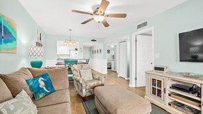 Smart TV, offices - Family-Friendly Poolside Condo - Walk to Beach, Resort Amenities & Hot Tubs (St. Augustine)