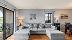 TV connectée, lecteur de DVD, espaces bureaux