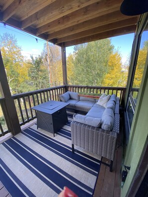 Smart TV, books, stereo - Downtown Crested Butte Beauty - Location, location, location (crested butte)