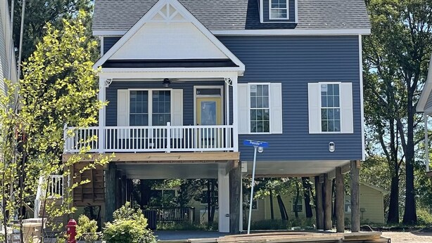 Unclassified image, 1 of 72, button - NEW 3 BR/2.5BTH near Bethany Beach/home on stilts, open floor plan/1st FL Master (Ocean View)