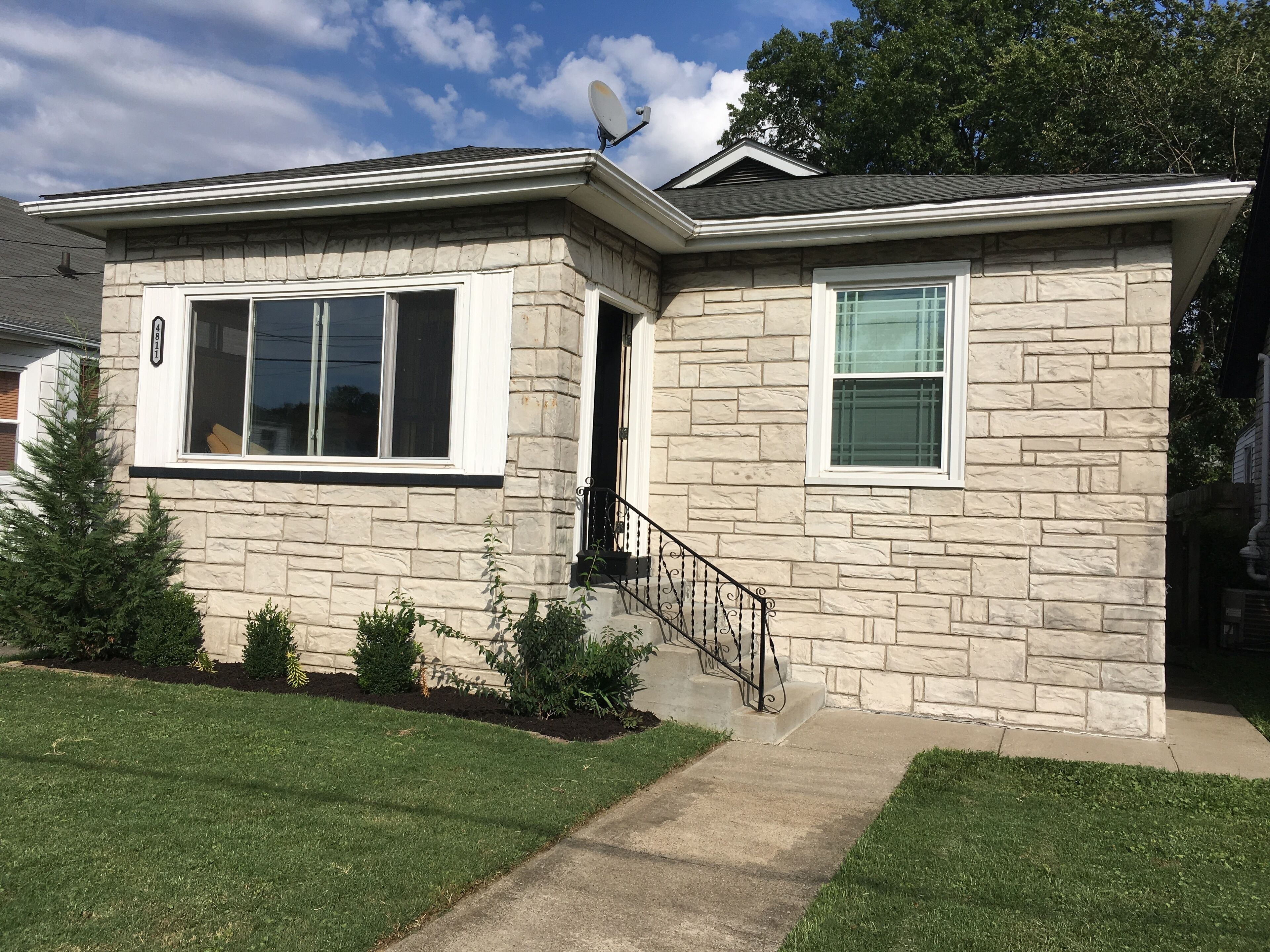 Centrally Located Home. Expo Center. Airport. UofL