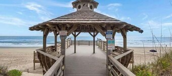 Grandparents to babes • 7BR + Private Pool & Spa