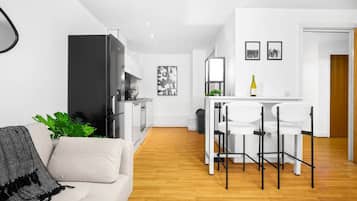 TV, Netflix, streaming services